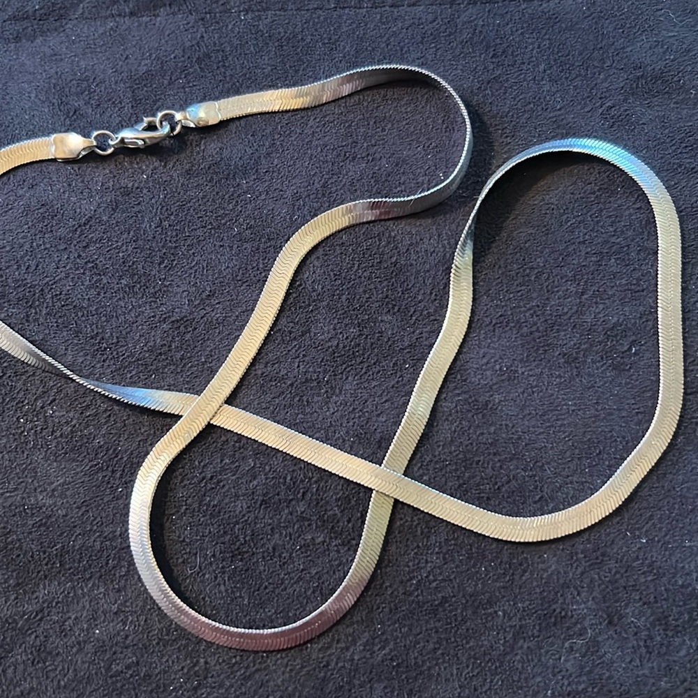 Sterling Silver wide heavy herringbone necklace 22”